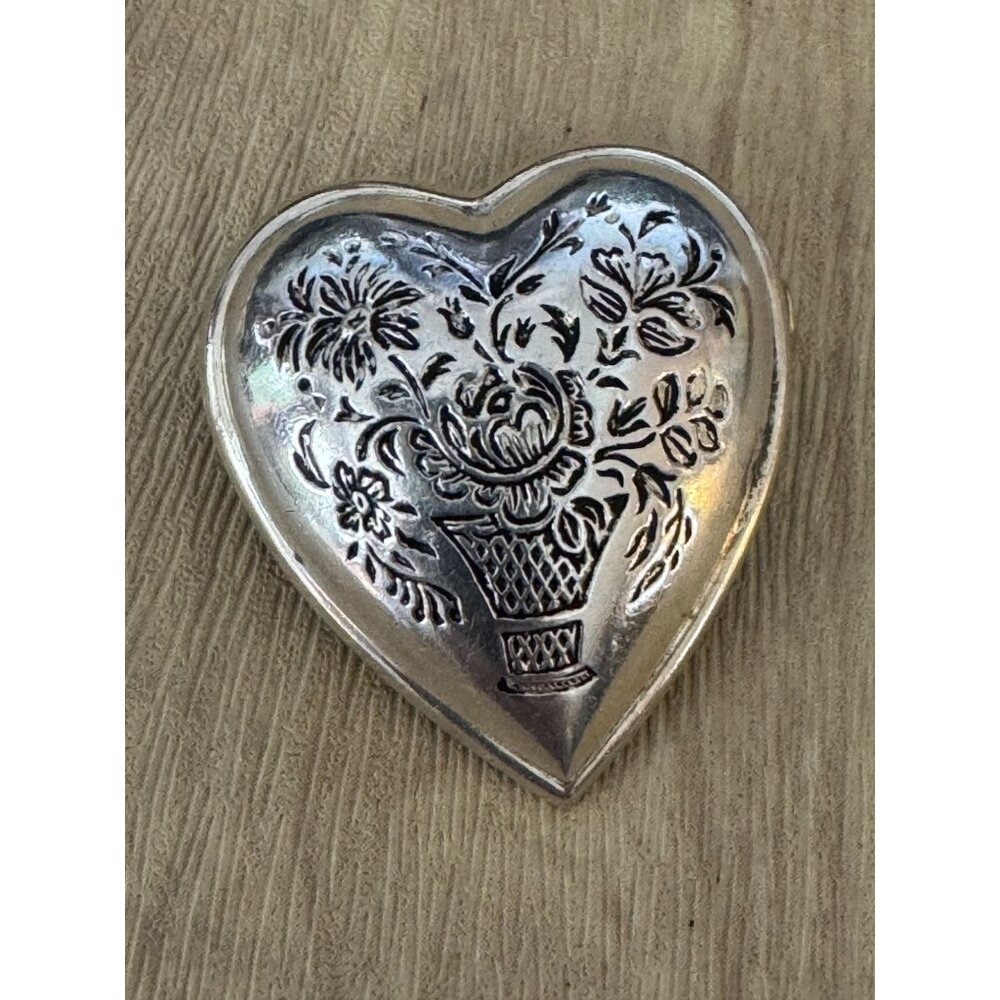 Vintage Kelt Sterling Silver Heart Brooch Floral Design France C1930s 1 1/8" - Picture 4 of 7